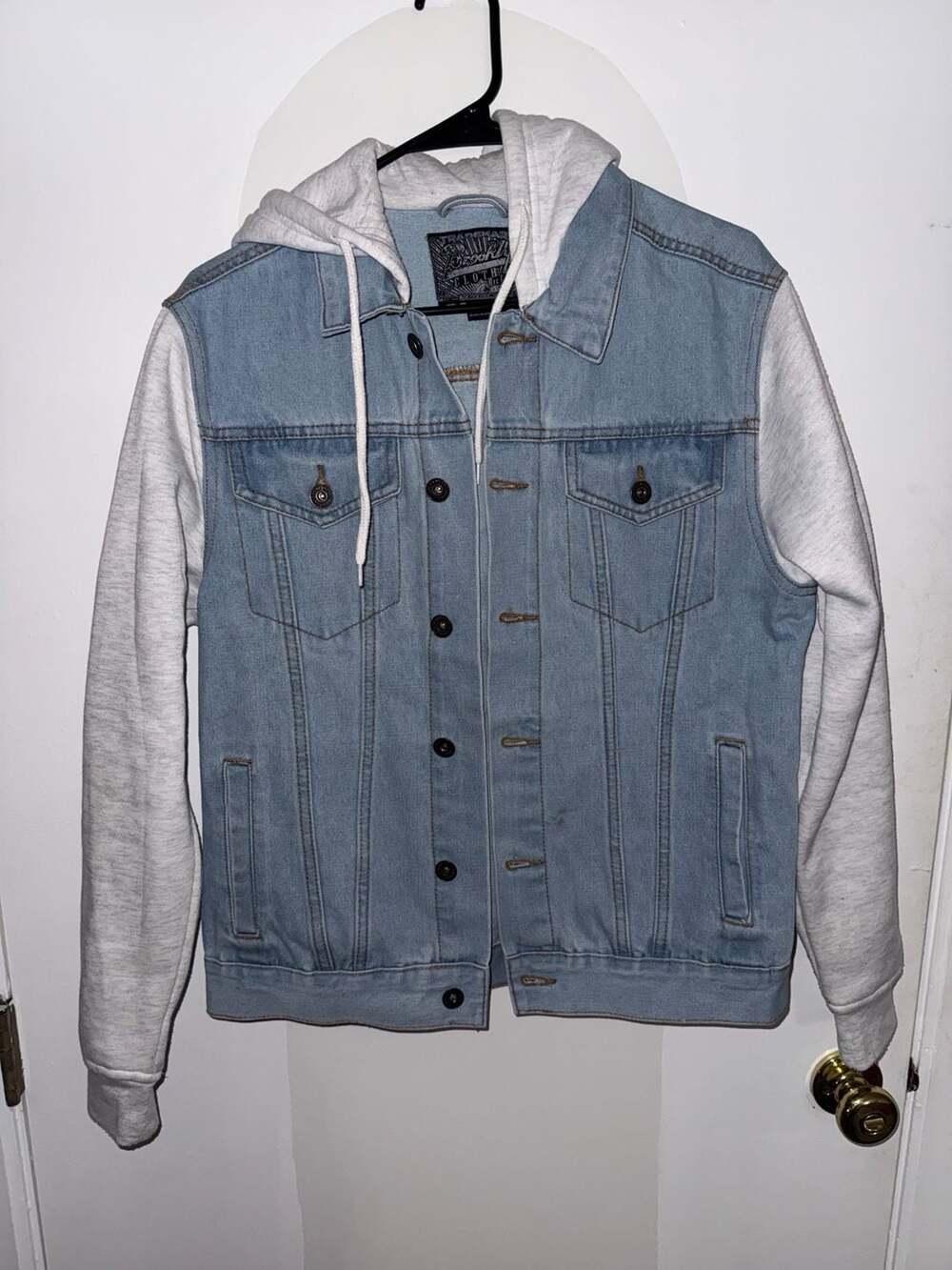 Brooklyn Cloth Trademark Men's Light Wash Denim Trucker Jacket